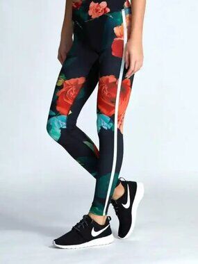NWT Noli Yoga Rose Print High Waisted Legging